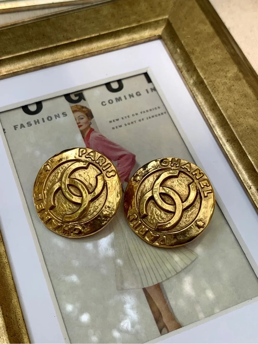 Authentic CHANEL 1980s vintage Chunky oversized round gold plated earrings